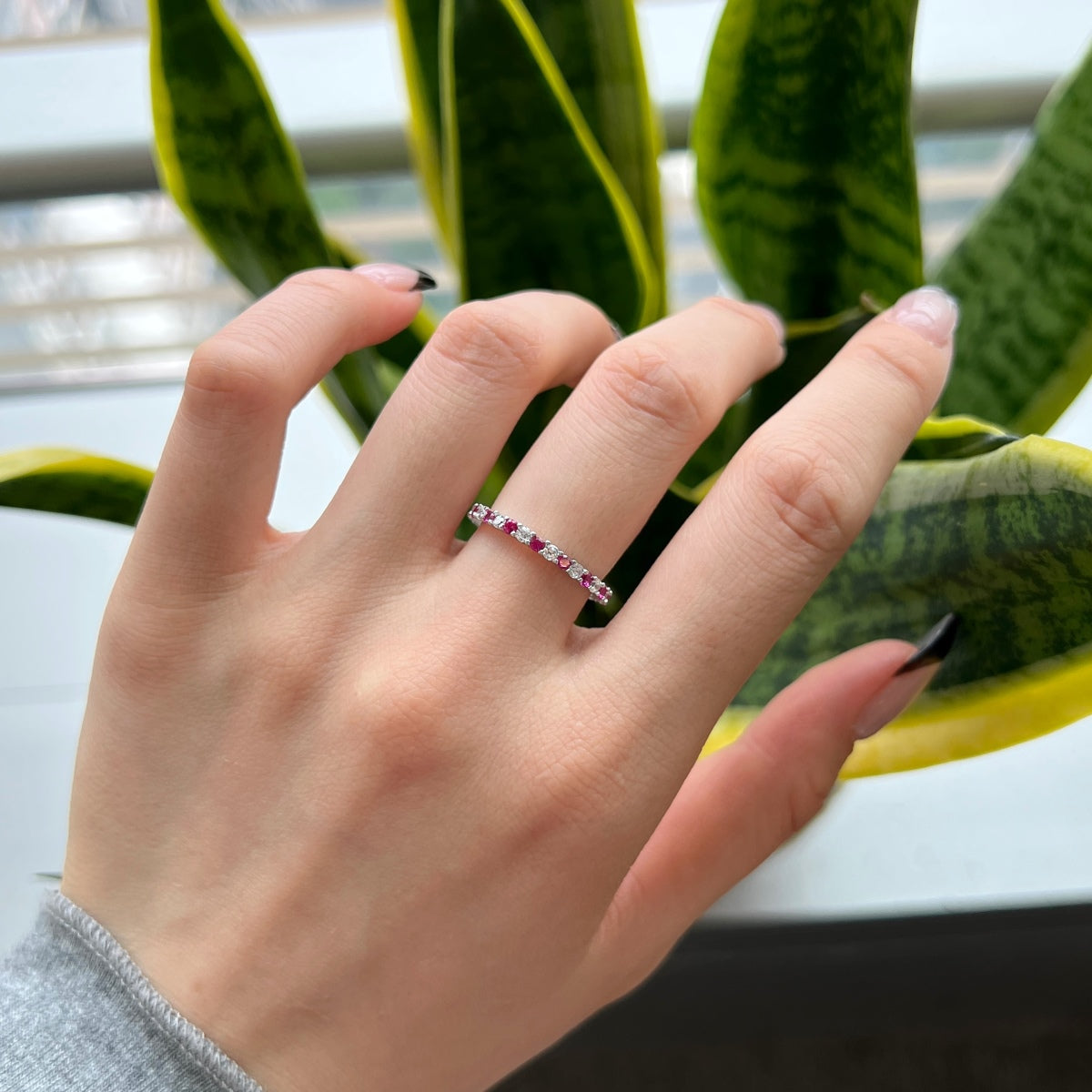 [AuraEcho]Exquisite Colorful Round Cut Tennis Ring