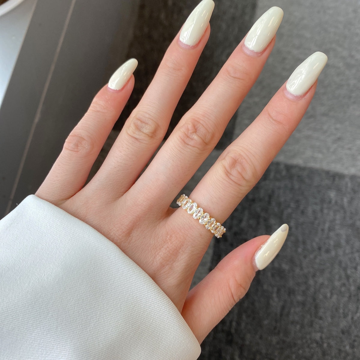 [AuraEcho]Ornate Oval Cut Tennis Ring