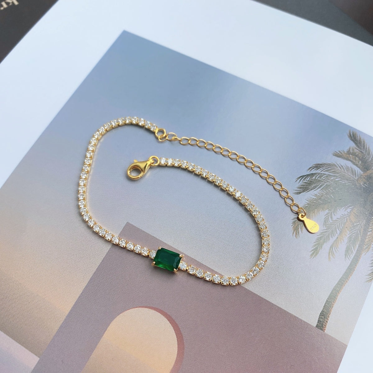[AuraEcho]1.0 Carat Unique Emerald Cut Banquet Bracelet