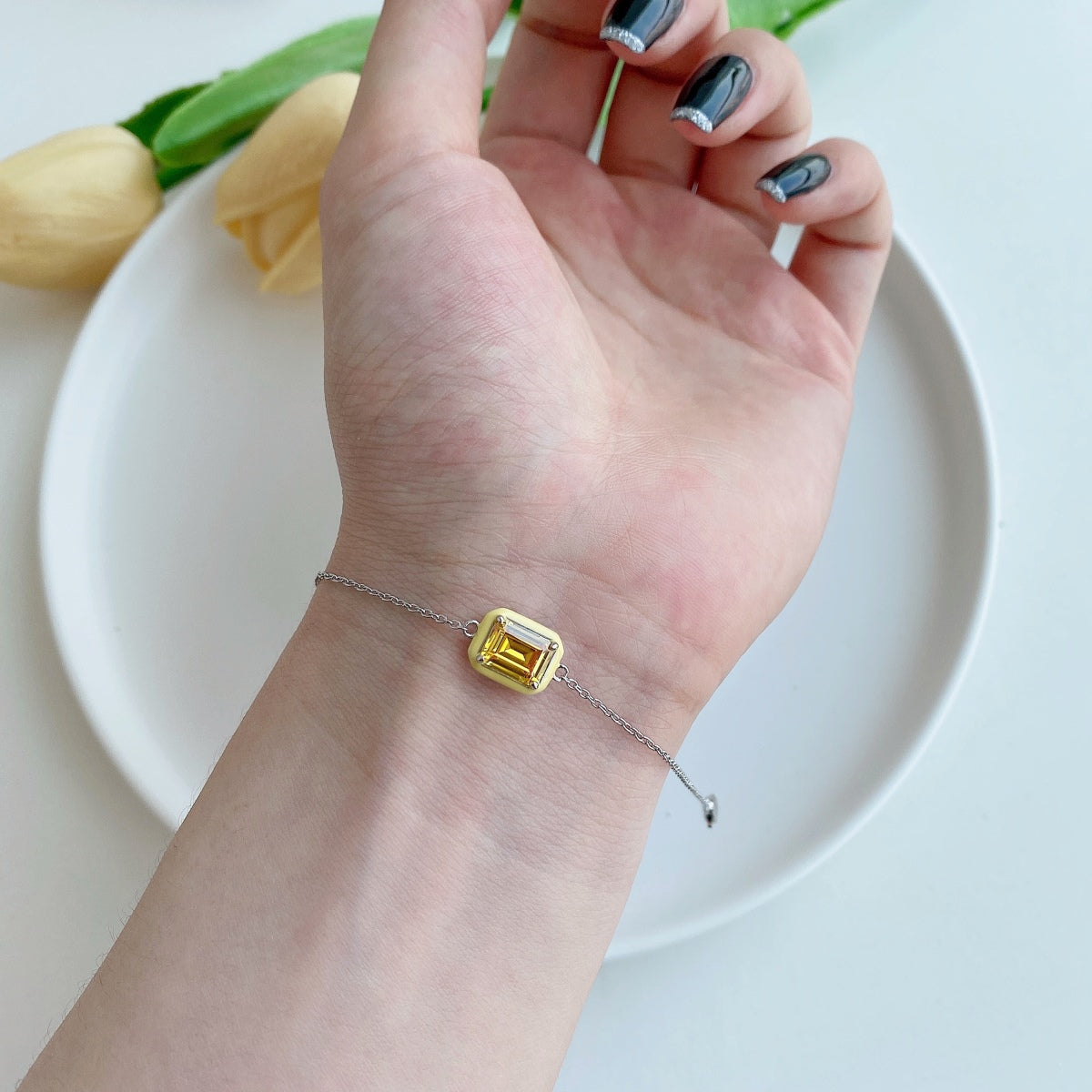 [AuraEcho]2.0 Carat Sparkling Colorful Emerald Cut Daily Bracelet