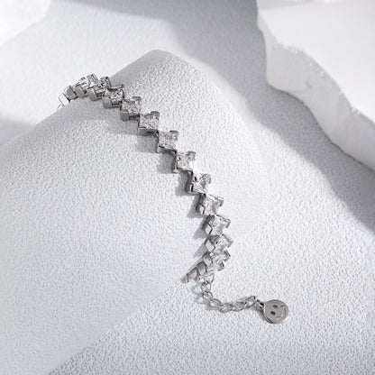 [AuraEcho]0.5 Carat Ornate Princess Cut Daily Bracelet