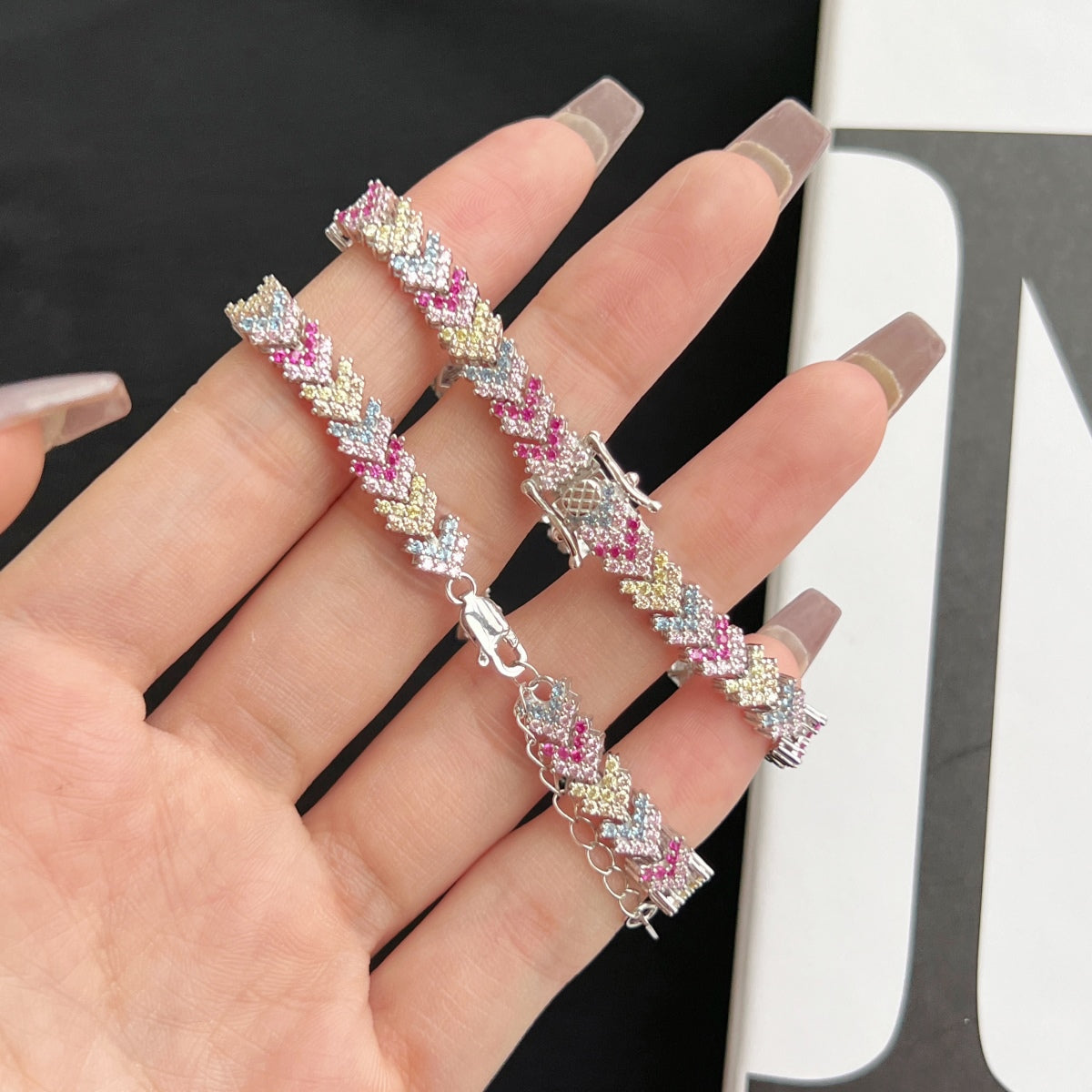 [AuraEcho]Ornate Sparkling Round Cut Party Bracelet