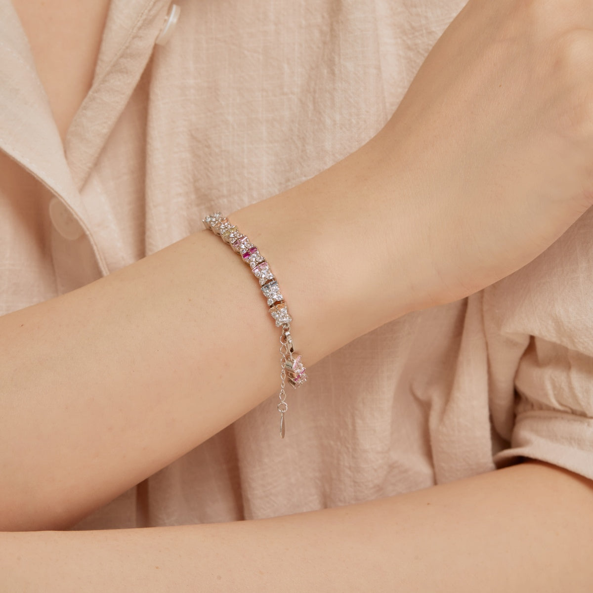 [AuraEcho]Unique Colorful Flower Shape Daily Bracelet