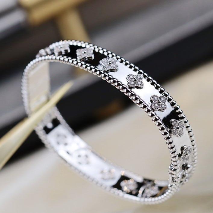 [AuraEcho]CLOVER BRACELET 8MM DIAMONDS