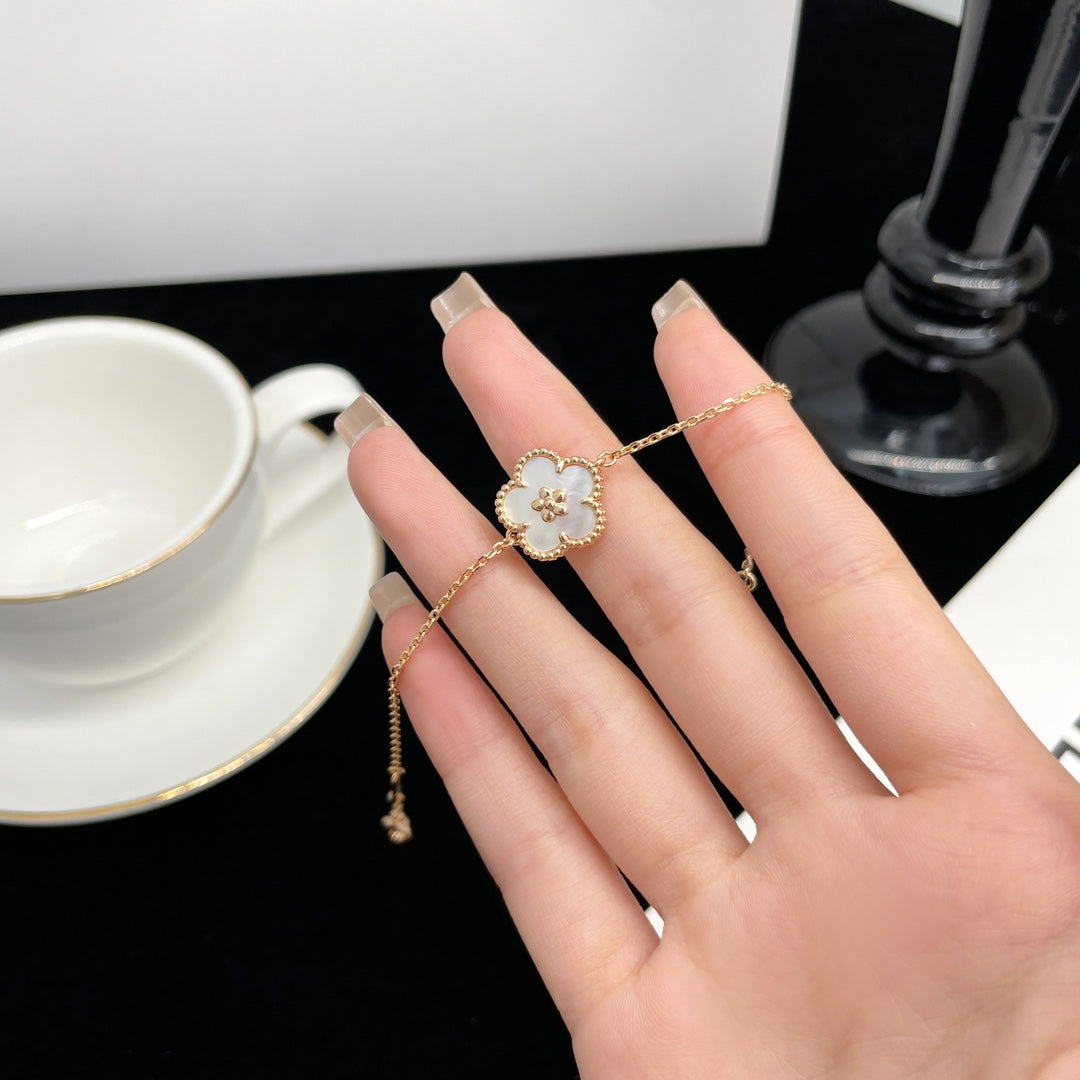 [AuraEcho]LUCKY SPRING ROSE GOLD MOP BRACELET