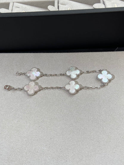 [AuraEcho]CLOVER SILVER MOP 5 MOTIF BRACELET