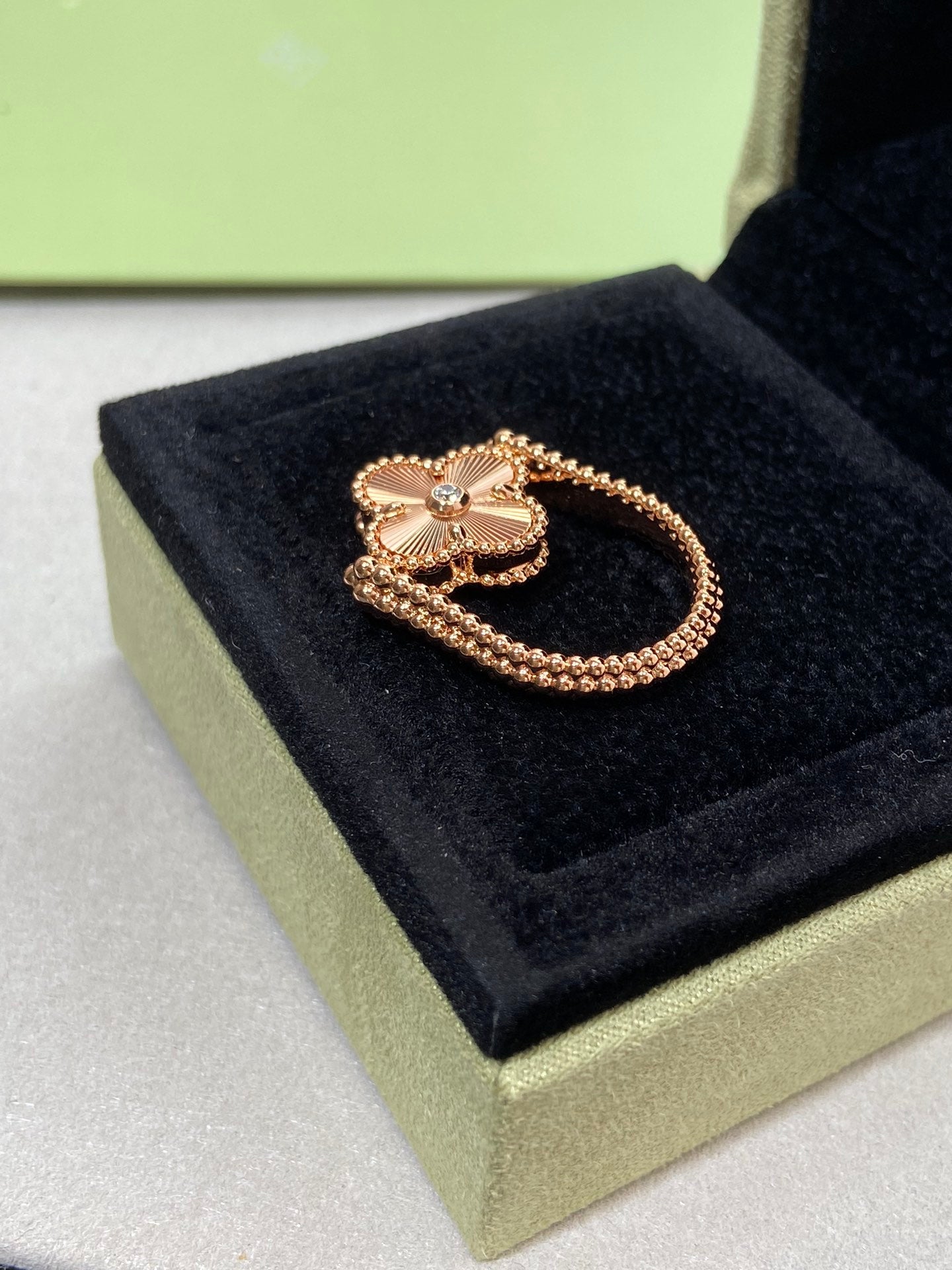 [AuraEcho]CLOVER RIVERSIBLE ROSE GOLD RING