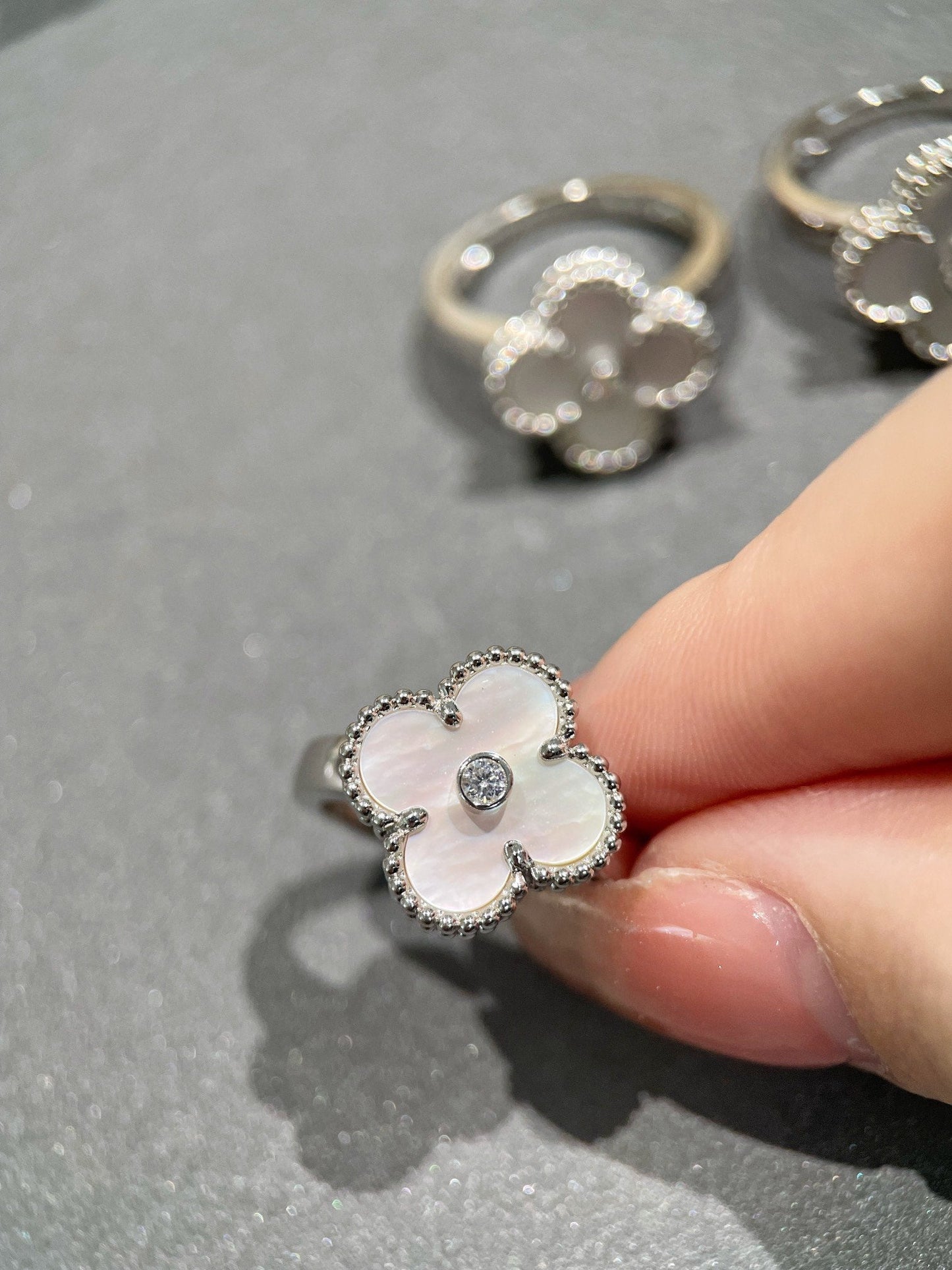 [AuraEcho]CLOVER SILVER MOP DIAMOND RING