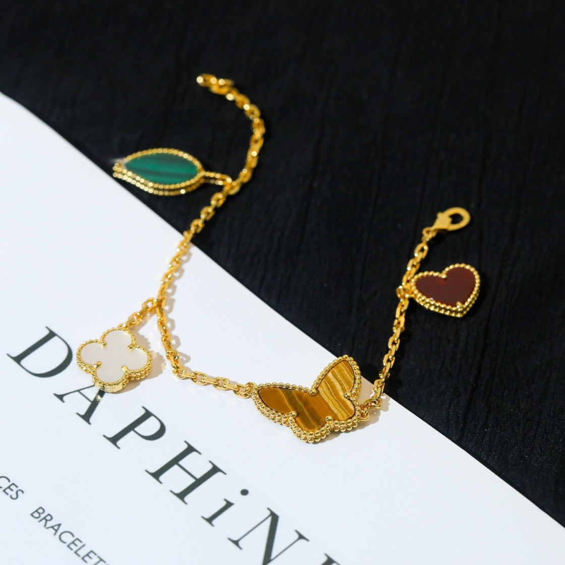 [AuraEcho]LUCKY SPRING 5 MOTIF GOLD BRACELET