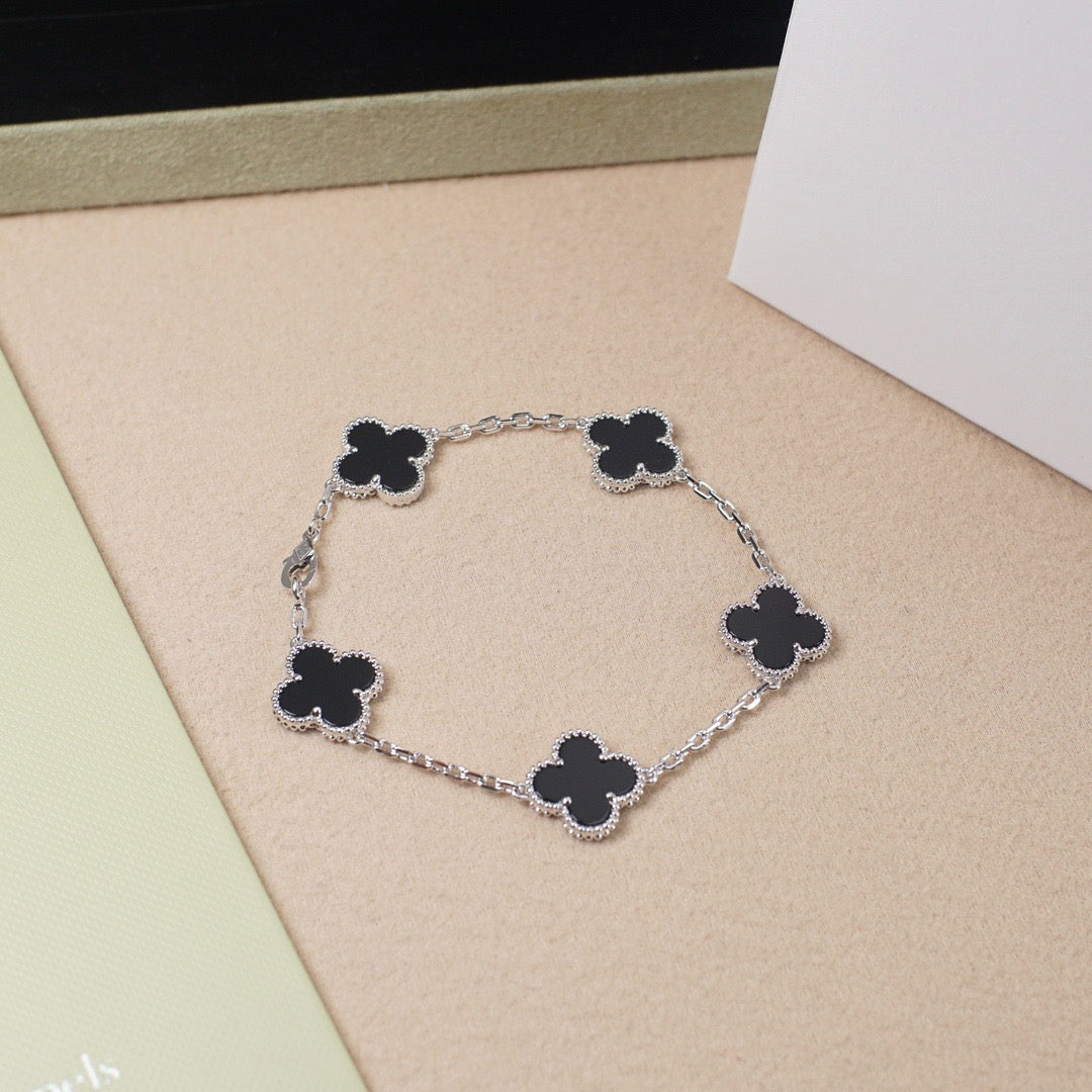 [AuraEcho]CLOVER 5 MOTIF ONYXS  BRACELET SILVER