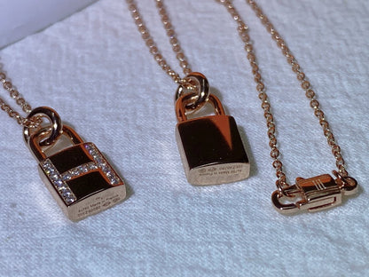 [AuraEcho]HM ADVANCED NICHE LOCK HEAD NECKLACE DIAMONDS