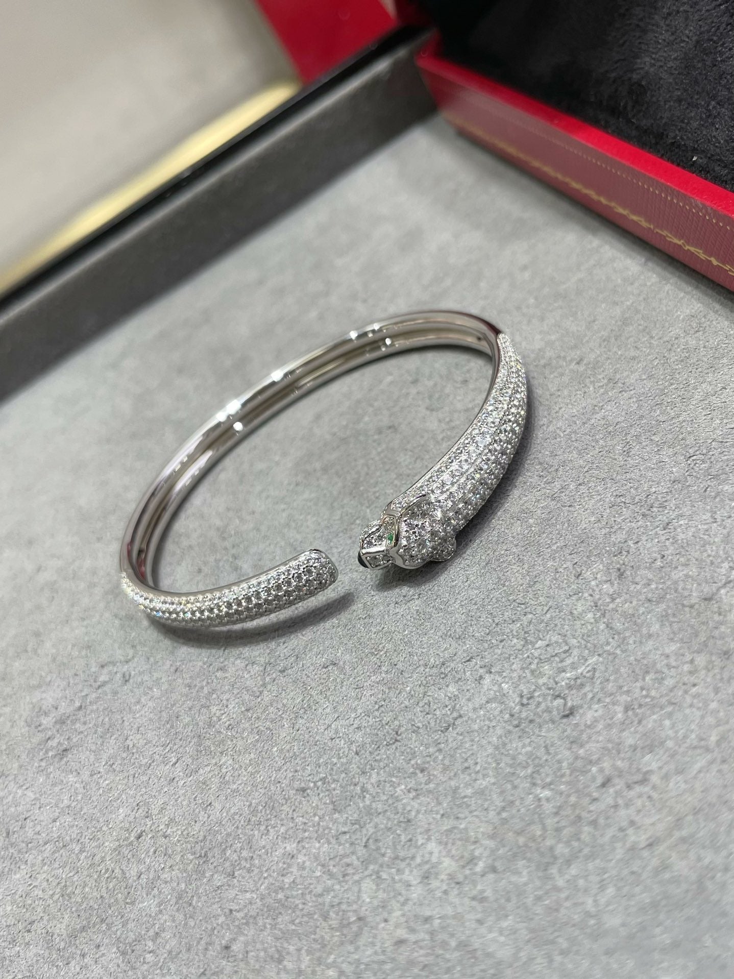 [AuraEcho]PANTHERE FULL DIAMOND OPEN BRACELET